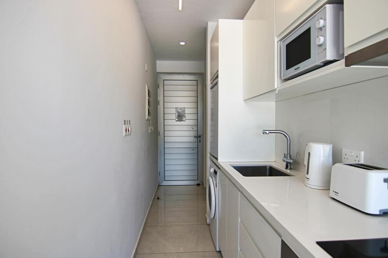 Ferienwohnung Phaedrus Living - Seaside Luxury Flat Harbour 108 Paphos Exterior foto
