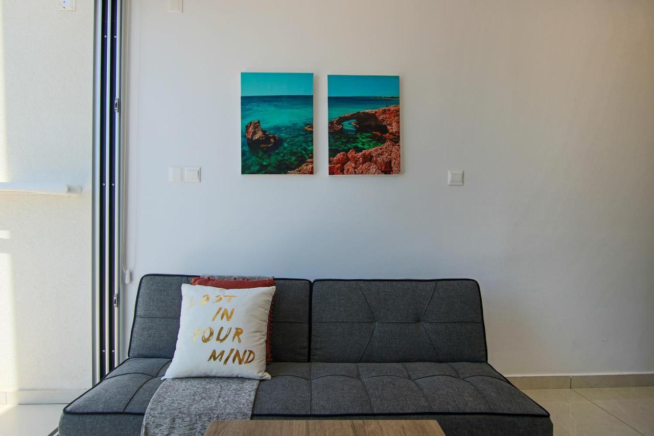 Ferienwohnung Phaedrus Living - Seaside Luxury Flat Harbour 108 Paphos Exterior foto